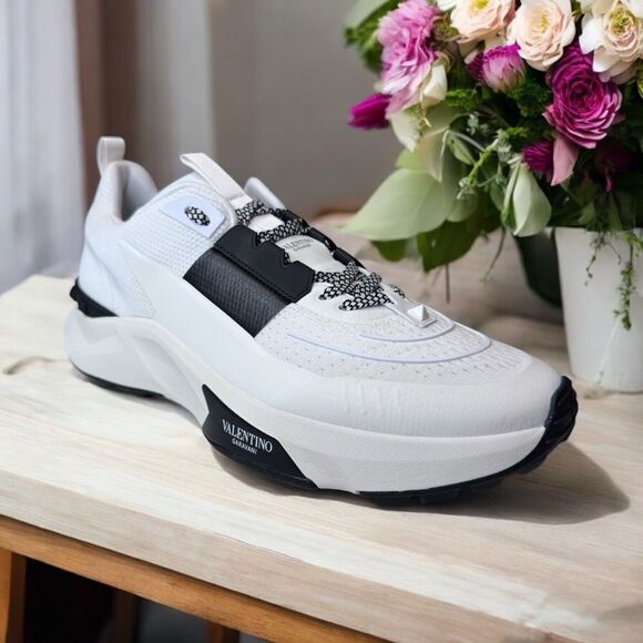 NWT Valentino Rockstud Sneakers (44/11) - Picture 1 of 7